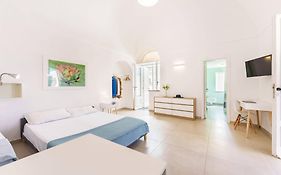 Gioia 13 Rooms & Apartments